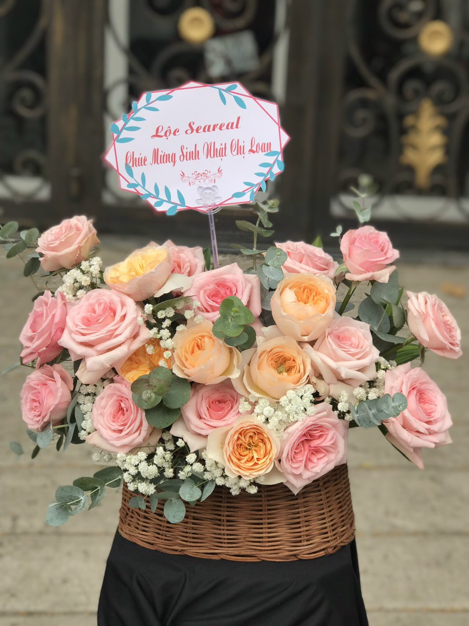 giỏ hoa david juliet mix hoa hồng ohara